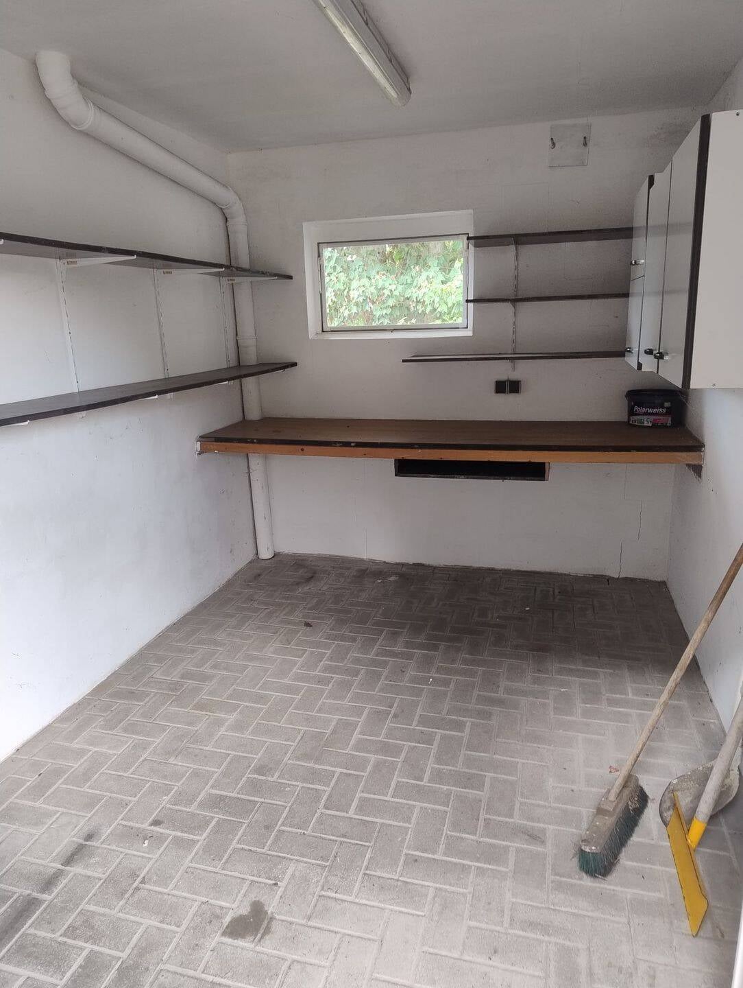 Immobilie in Berge - Großzügiges Wohnhaus mit zwei Wohneinheiten, Garten, Garage und starker Energieeffizienz in Berge - Bild 2