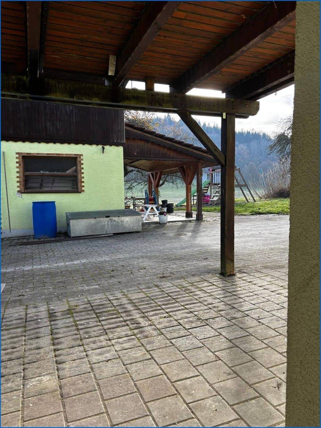Immobilie in Mühlingen - Schönes 2 Familienhaus mit Potential auf großem Grundstück mit tollem Garten und Doppelgarage - frei - Bild 1