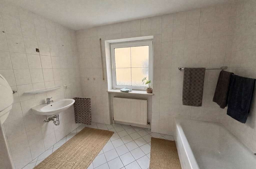 Immobilie in Bernried - Idyllische 3-Zimmer-Wohnung mit schöner Terrasse - Bild 4