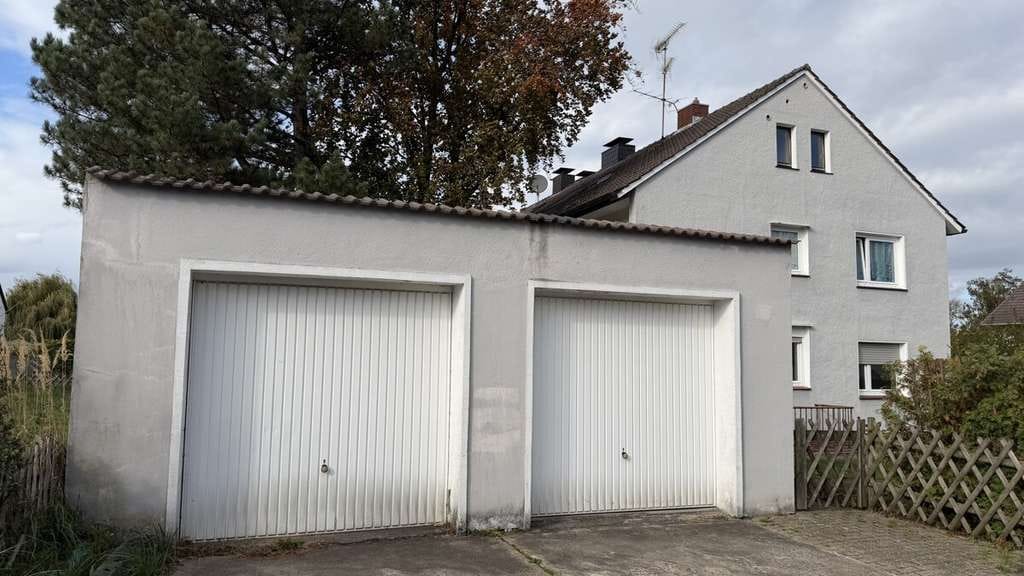 Immobilie in Waltrop - Zweifamilienhaus als Generationenhaus oder Kapitalanlage
in ruhiger Wohnlage von Waltrop - Bild 1