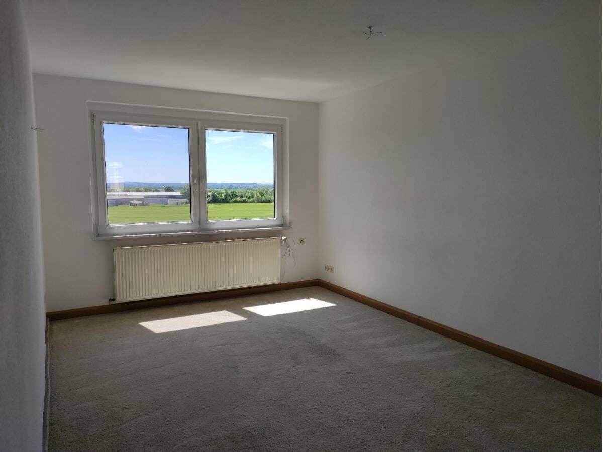 Immobilie in Thallwitz - Günstiger geht nicht - 3 Zimmer inklusive Stellplatz auf dem Land - Bild 2