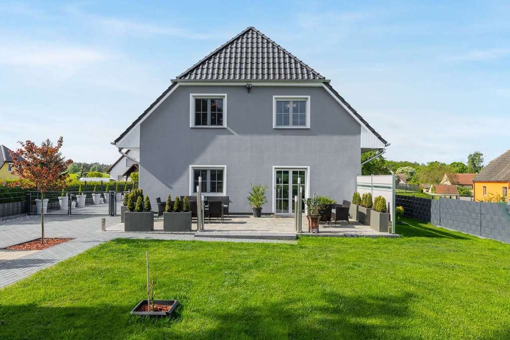 Immobilie in Falkenberg - A+ Energieeffizienz, Luftwärmepumpe, Photovoltaik, Einbauküche: Modernes Einfamilienhaus Falkenberg - Bild 3
