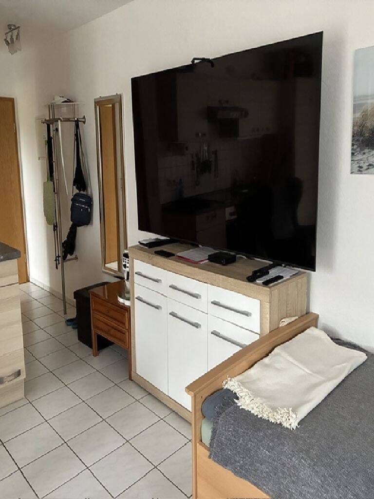 Immobilie in Bad Emstal - Modern möbliertes, sehr gepflegtes 1 Zimmer-Apartment mit Balkon und Pkw-Stellplatz in guter Lage - Bild 2