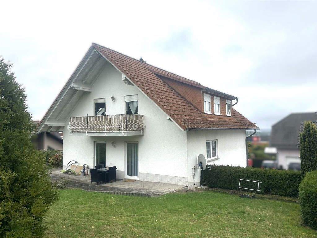 Immobilie in Battenberg - Neuwertiges Dreifamilienwohnhaus in Battenberg (Eder) - Bild 0