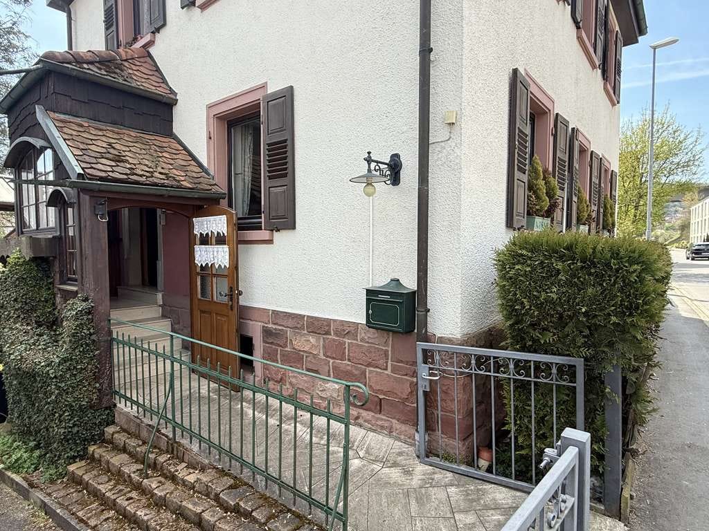 Immobilie in Obrigheim - Ihr neues Traumhaus in Obrigheim mit großem Garten + Balkon + Wintergarten + Garage ? - Bild 4