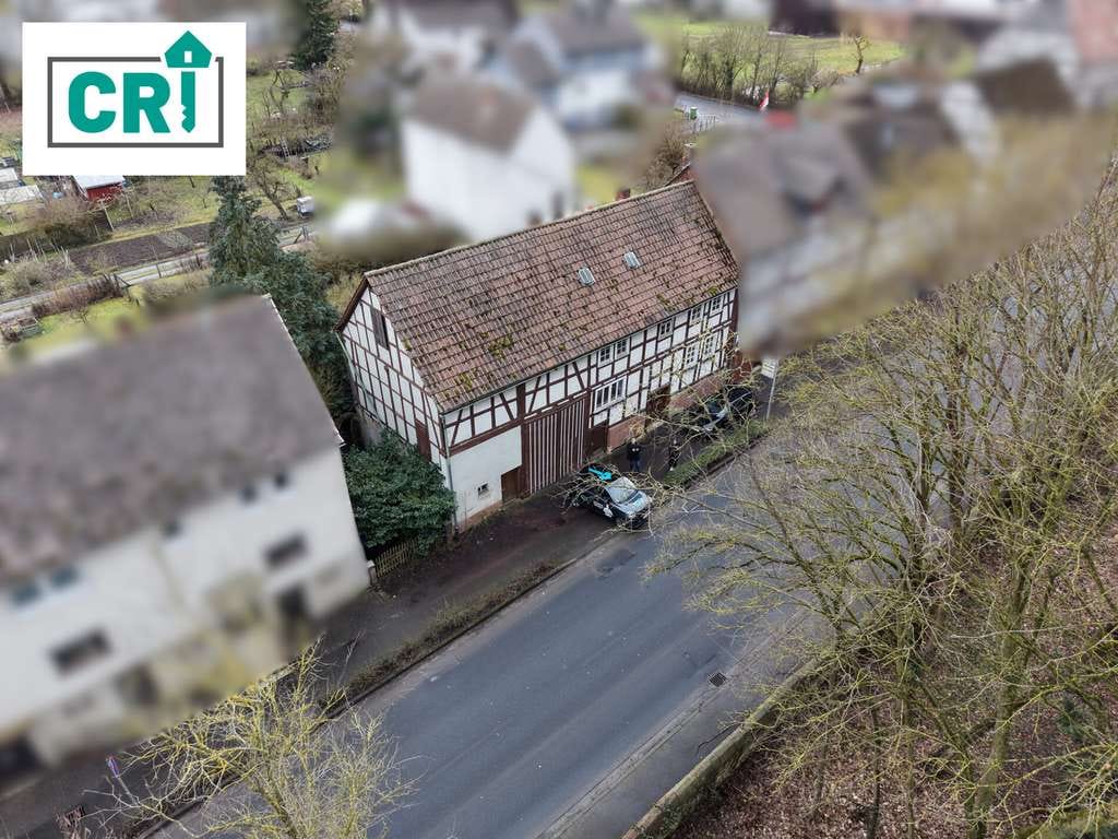 Immobilie in Stadtallendorf - Historisches Fachwerk mit Scheune – Ihr Projekt für individuelles Wohnen - Bild 0