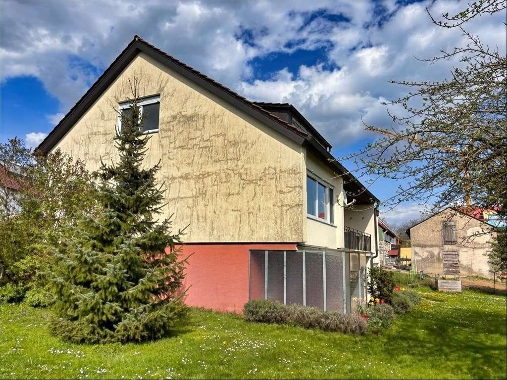 Immobilie in Langenburg - Zweifamilienhaus auf sonnigem Traumgrundstück - Bild 2