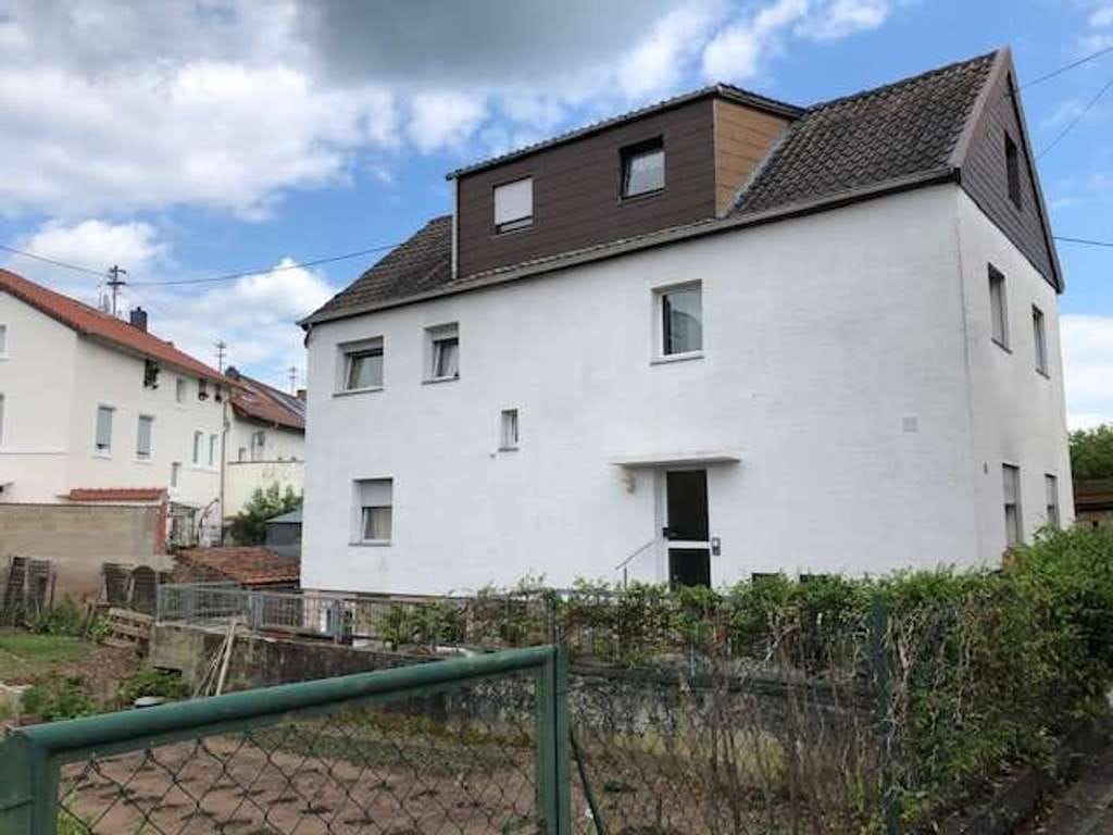 Immobilie in Bad Sobernheim - TOP-GELEGENHEIT! Zwei- bis Dreifamilienhaus in zentraler Lage von Bad Sobernheim zu verkaufen - Bild 2