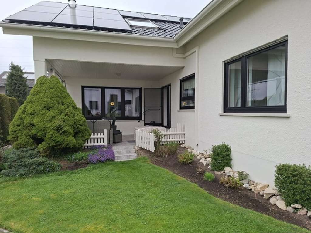Immobilie in Herbertingen - Ein- bis Zweifamilienhaus in 88518 Herbertingen (Landkreis Sigmaringen) - Bild 1