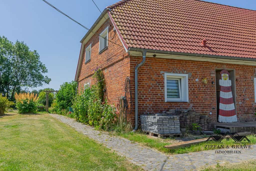 Immobilie in Kenz-Küstrow - Teilsanierte Doppelhaushälfte mit Charme, Platz & Potenzial für die gesamte Familie - Bild 3