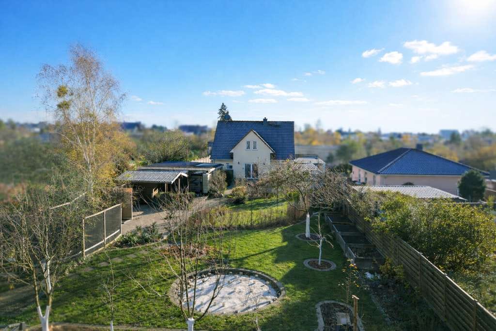 Immobilie in Oebisfelde-Weferlingen - Stilvolles Einfamilienhaus mit großzügigem Garten &
moderner Wärmepumpe - Bild 2