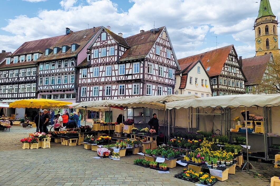 Immobilie in Schorndorf - Stadthaus mit 6 Einheiten und PKW-Stellplatz in Schorndorf - 20 km von Stattgart - voll vermietet - Bild 4