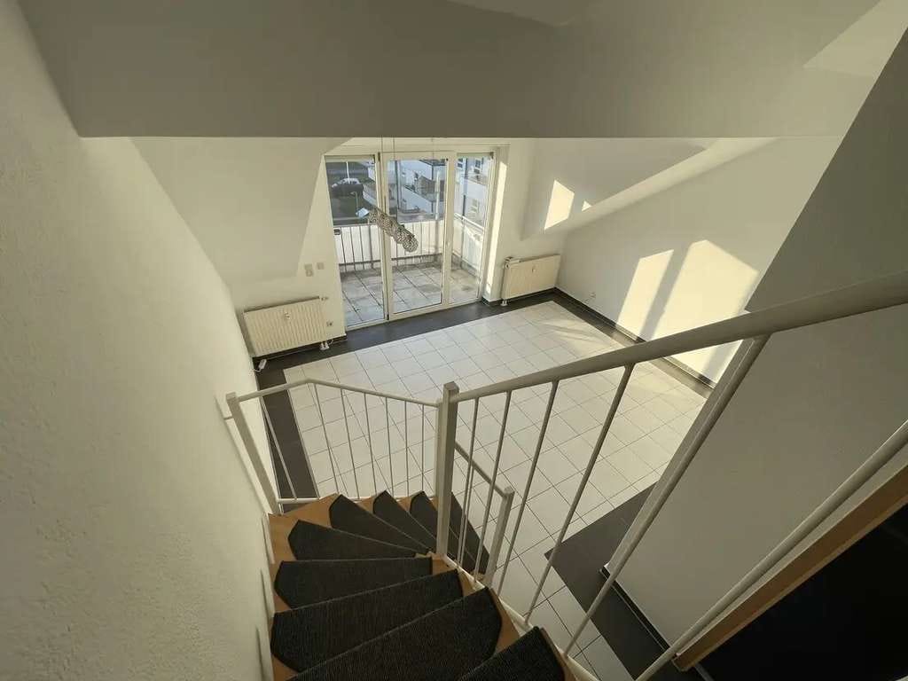 Immobilie in Bad Friedrichshall - Stilvolle Maisonettewohnung: Viel Raum auf zwei Ebenen mit 2 Balkonen - Bild 3