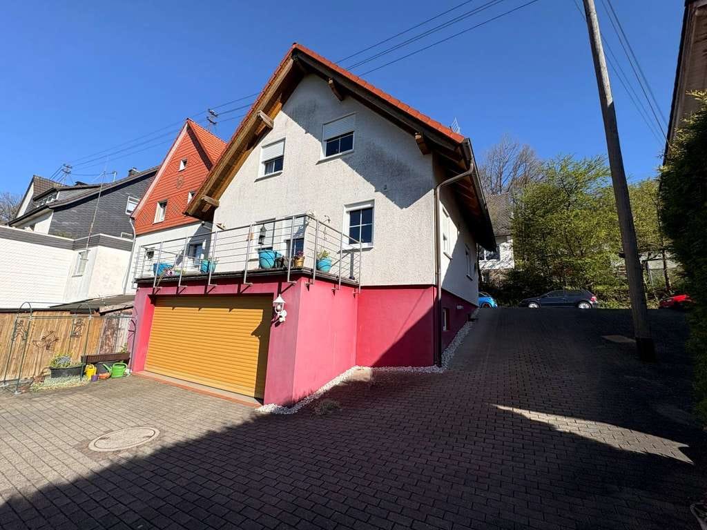 Immobilie in Netphen - Gepflegtes Einfamilienhaus mit gekündigtem Mietverhältnis in Tiefenbach - Bild 2