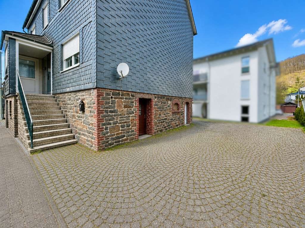 Immobilie in Daaden - **Attraktive Kapitalanlage: Zweiparteienhaus in zentraler Lage von Daaden** - Bild 2