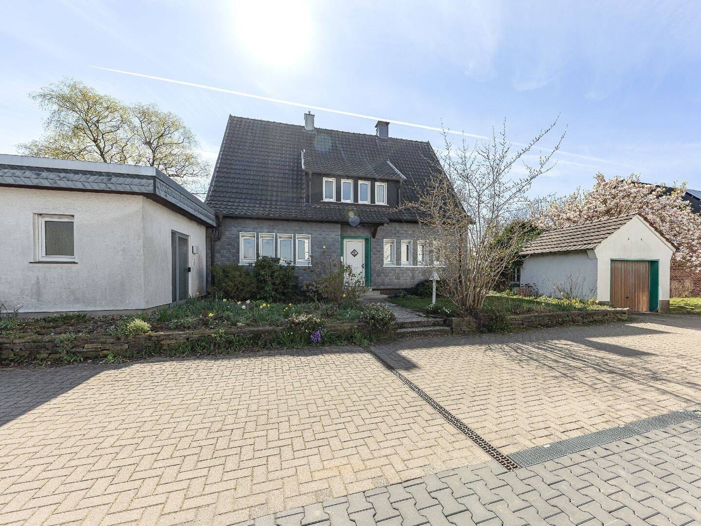 Immobilie in Sprockhövel - Mit Erbpacht: Familienfreundliches Einfamilienhaus mit Balkon, Terrasse  und  Garage in beliebter Lage! - Bild 0