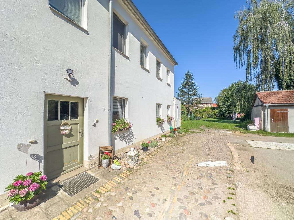 Immobilie in Treuenbrietzen - STILVOLLES UND EINZIGARTIGES MIETHAUS – CA. 5,3 % IST-RENDITE / FAKTOR 18,9 - AUF GROßEM GRUNDSTÜCK - Bild 4