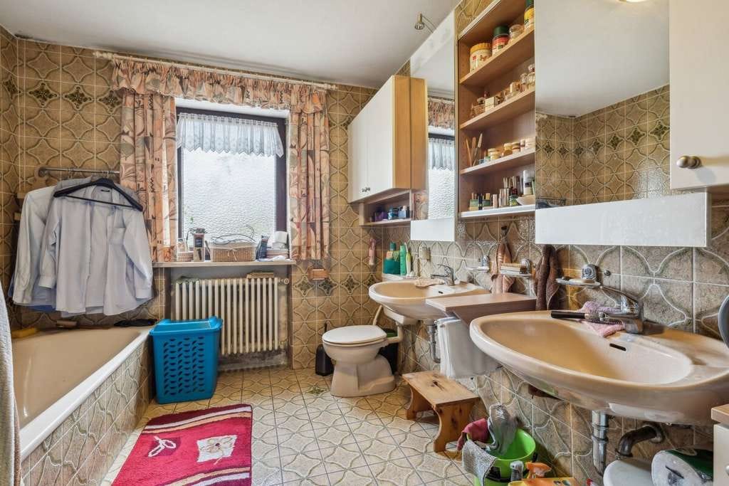 Immobilie in Markt Wald - Familienparadies mit großem Grundstück, Bachlauf und Platz für mehrere Generationen - Bild 4