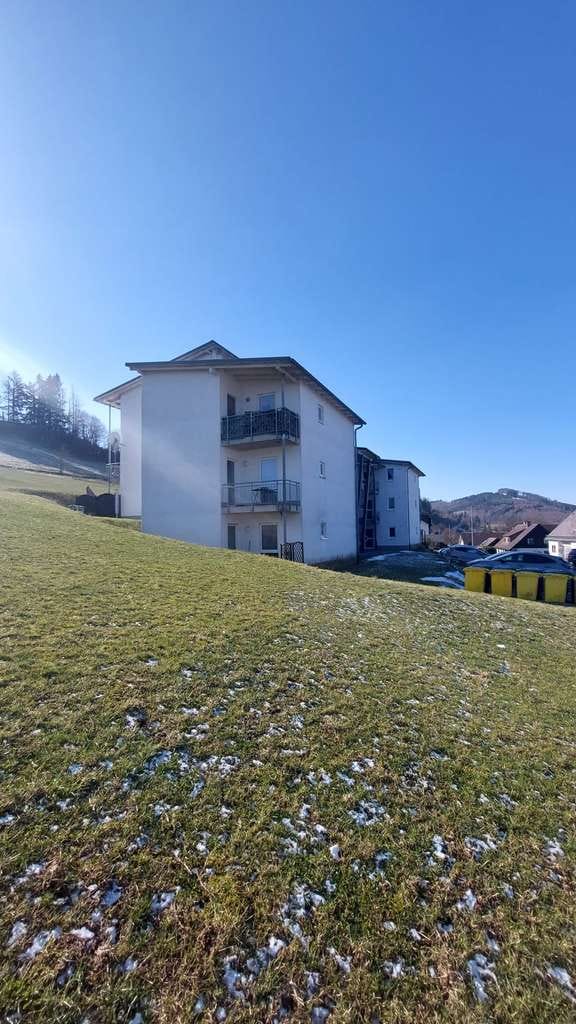 Immobilie in Bad Laasphe - Eigentumswohnung am Ortsrand von Feudingen - zur Zeit vermietet - Bild 1