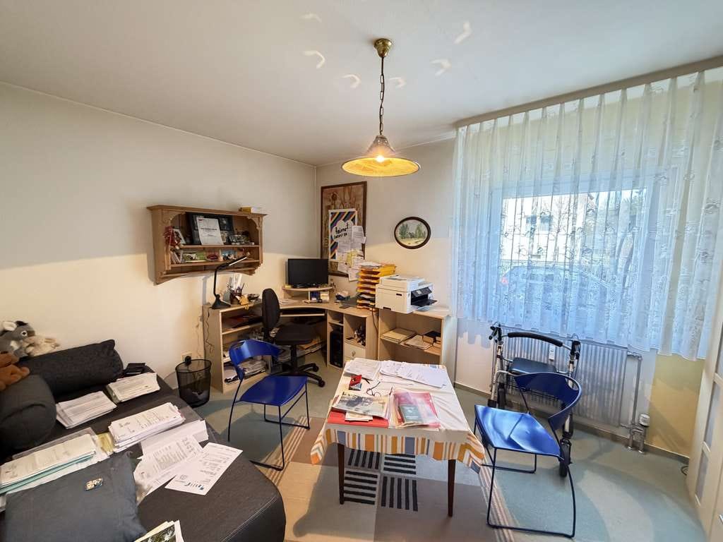 Immobilie in Offenburg - Großzügige 4-Zimmer-Wohnung mit Balkon, Garage und Gartenmitbenutzung in Offenburg Zell-Weierbach - Bild 3