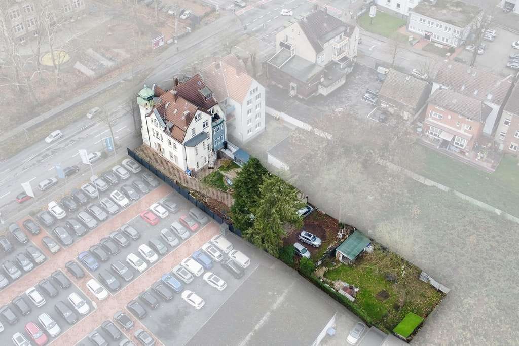Immobilie in Recklinghausen - 4 Einheiten – 3 Garagen – 1000 m² Grundstück - Bild 2