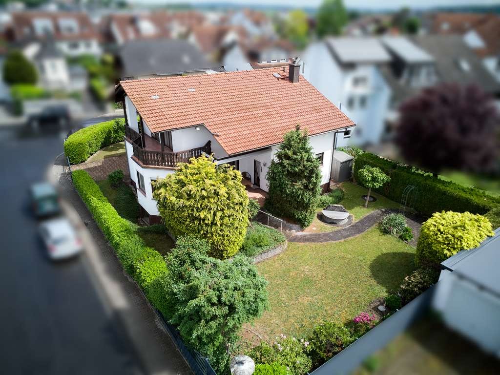Immobilie in Langenselbold - Großzügiges Einfamilienhaus mit Einliegerwohnung, Sauna & großem Grundstück in Langenselbold - Bild 2