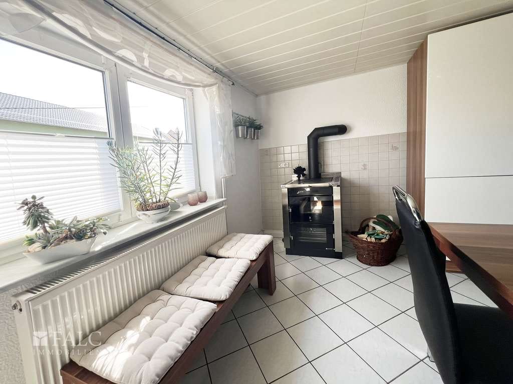 Immobilie in Haina - Landhaus mit Scheune und hübschem Garten - Bild 4