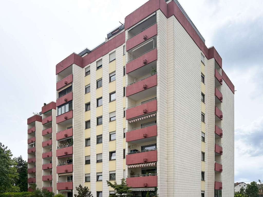 Immobilie in Schwetzingen - Kapitalanlage mit Weitblick:                          Vermietete 1-Zimmer-Wohnung im 7. Obergeschoss - Bild 1