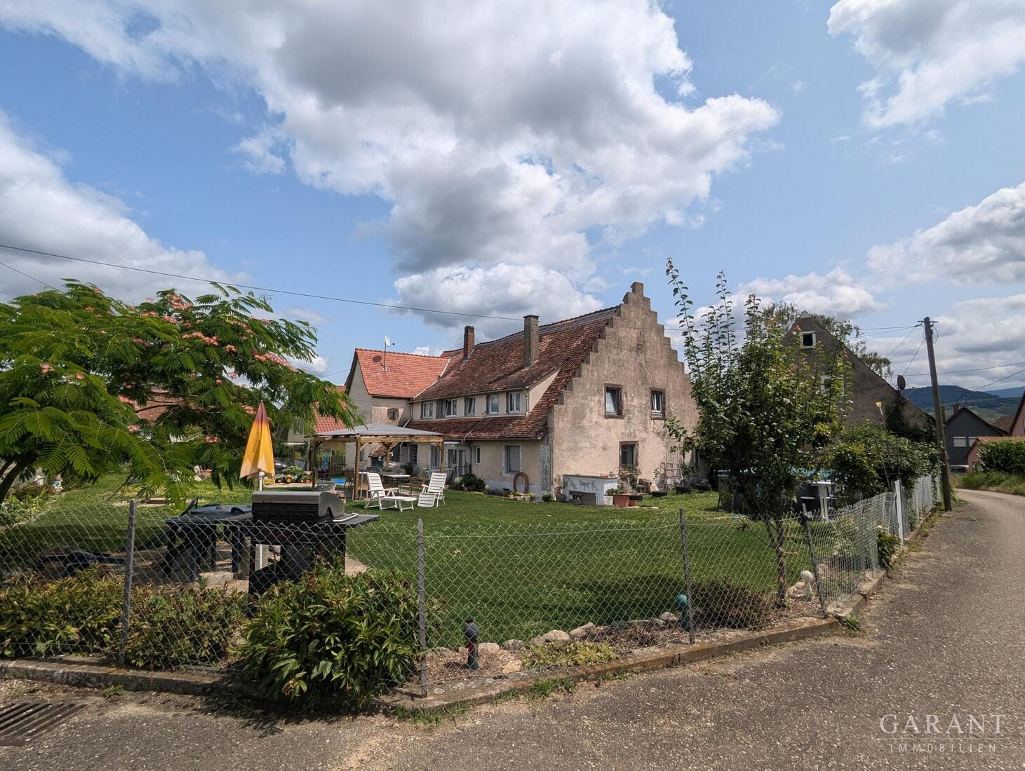 Immobilie in Schallstadt - Visionäre gesucht! Denkmalgeschütztes Gehöft im Außenbereich von Schallstadt - Bild 2