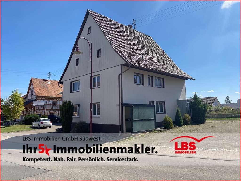 Immobilie in Bösingen - Charmantes Zweifamilienhaus  – hell, gemütlich und bezugsfrei - Bild 0
