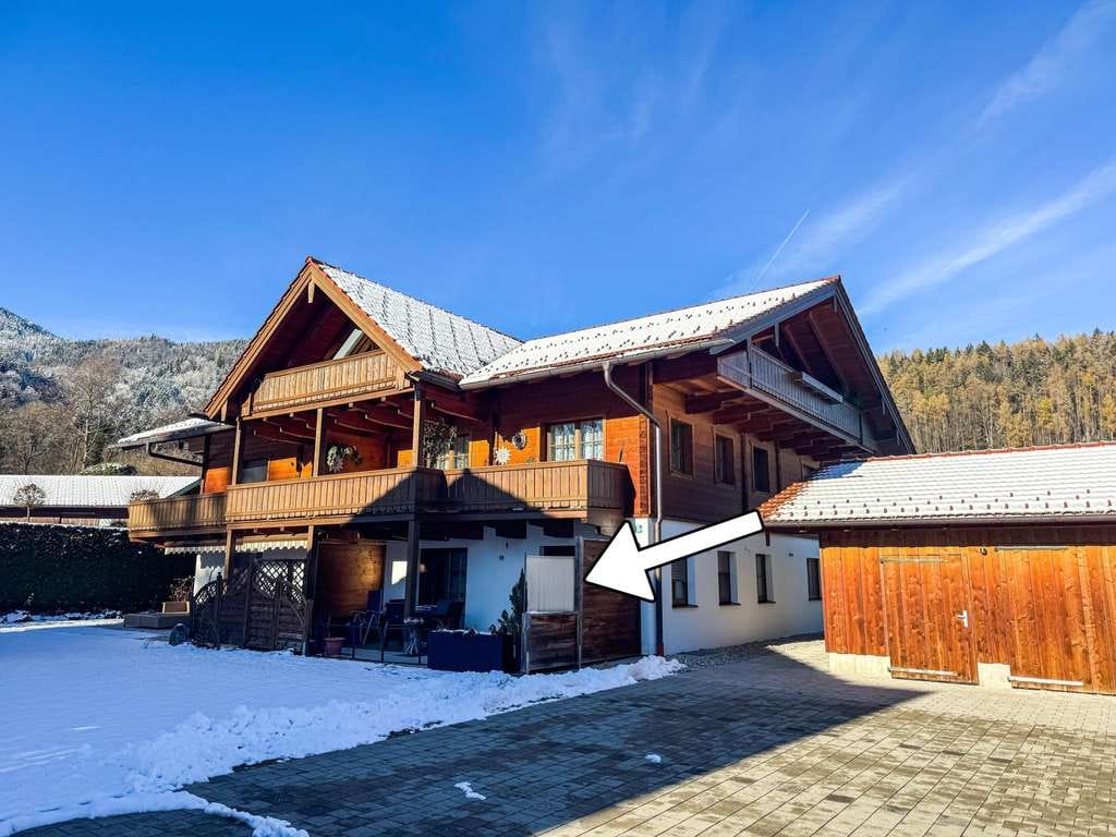 Immobilie in Marquartstein - Attraktive Erdgeschosswohnung in ruhiger Lage im Chiemgau - Bild 1