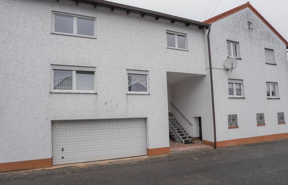 Immobilie in Weilerbach - Großzügiges Wohnhaus mit 8 Zimmer, Terrasse, 2x Doppelgarage, Kaminofen und traumhaftem Ausblick in Eulenbis (VG Weilerbach) - Bild 0