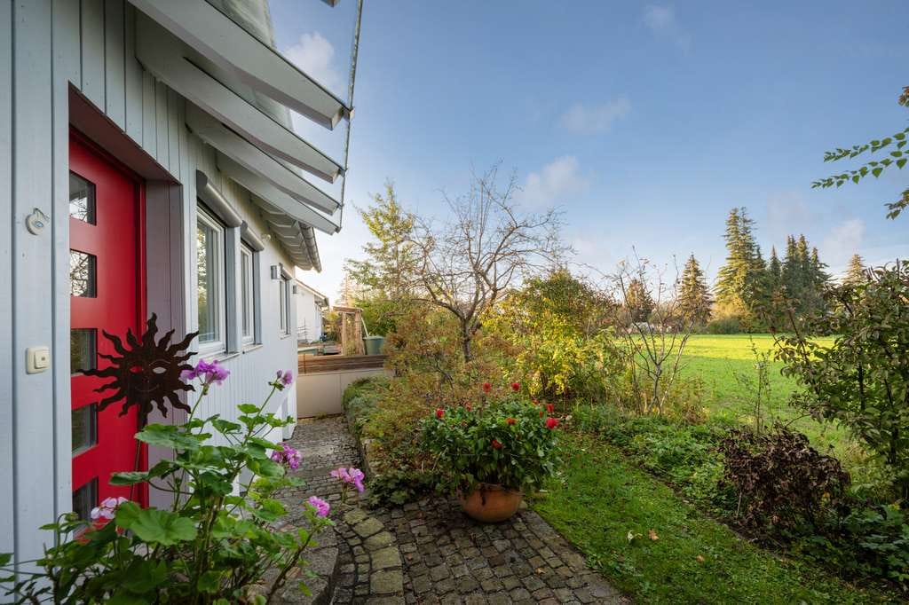 Immobilie in Wörthsee - Freiraum, Weitblick, Lebensqualität – Einfamilienhaus in Steinebach am Wörthsee mit Alpenkulisse - Bild 2