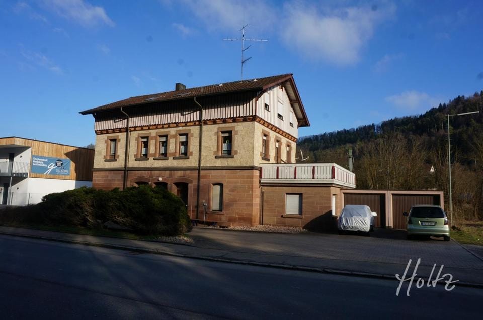 Immobilie in Epfendorf - Solide Kapitalanlage in Epfendorf ... MFH mit vier Wohnungen und großem Garagengrundstück !! - Bild 0