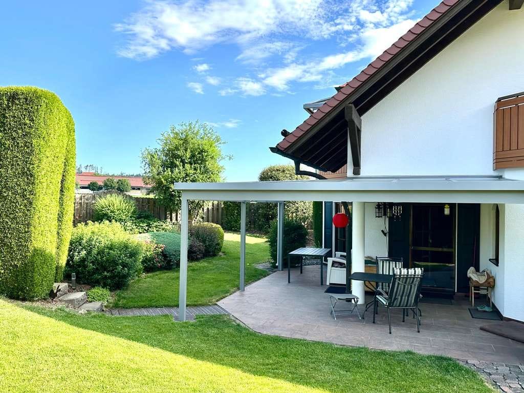 Immobilie in Osterberg - Leben, wo andere entspannen: Traumhaus im Grünen mit Doppelgarage - Bild 2