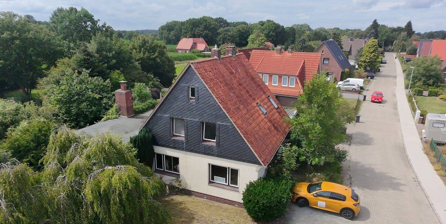 Immobilie in Jever - Einfamilienhaus mit Einliegerwohnung in ruhiger Lage in Jever - Bild 0