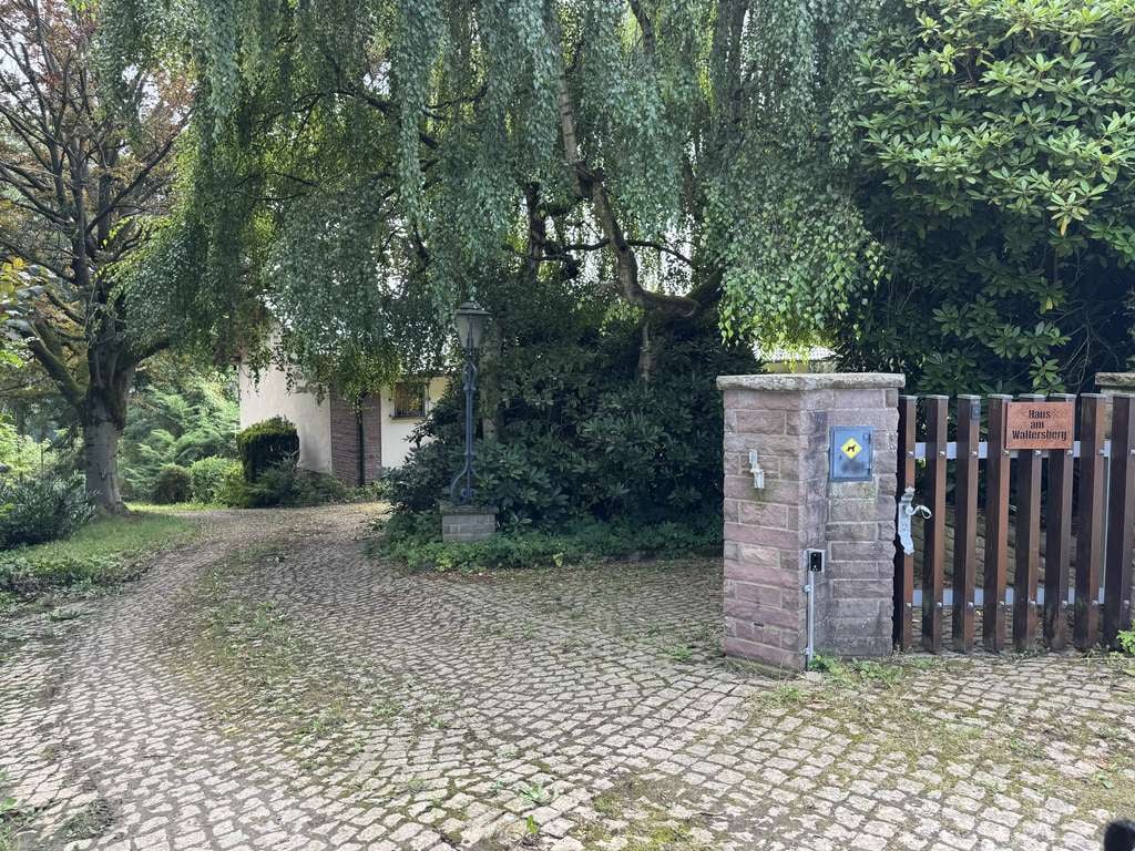 Immobilie in Bad Karlshafen - Provisionsfrei für den Käufer: 5 - Zimmer – Einfamilienhaus in Alleinlage in Bad Karlshafen - Bild 3