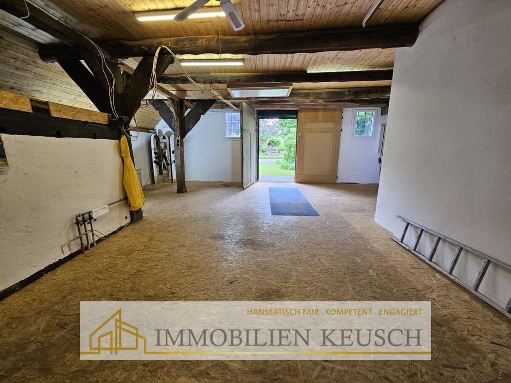 Immobilie in Breddorf - Historisches 200 Jahre altes Fachwerkhaus & Stallgebäude am idyllischen Mühlenbach in gutem Zustand - Bild 2