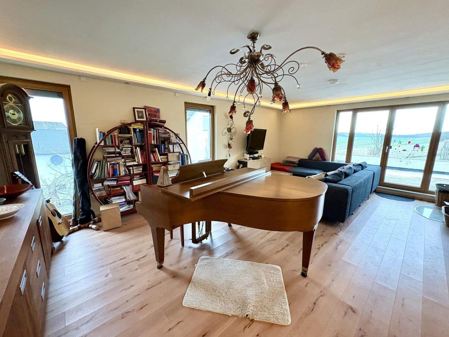 Immobilie in Münstermaifeld - Neuwertiges Einfamilienhaus mit Einliegerwohnung - Split-Level-Architektur inklusive Weitblick - Bild 2