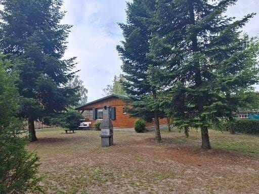 Immobilie in Arendsee (Altmark) - Arendsee! Ferienbungalow in Seenähe mit großem Grundstück. - Bild 1