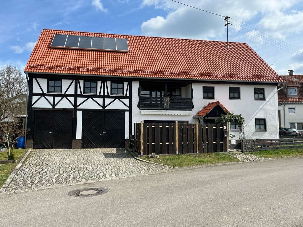 Immobilie in Oberroth - Bezauberndes EFH mit Solarthermie in Oberroth - Bild 1