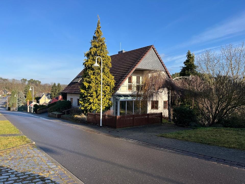 Immobilie in Eisenhüttenstadt - Sehr schönes, großes Einfamilienhaus - Bild 0