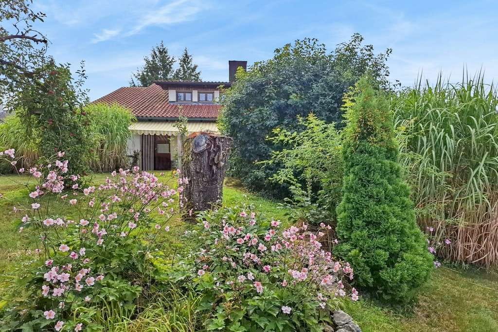 Immobilie in Witzmannsberg - Gemütliches Familienhaus mit Einliegerwohnung im Grünen! - Bild 1