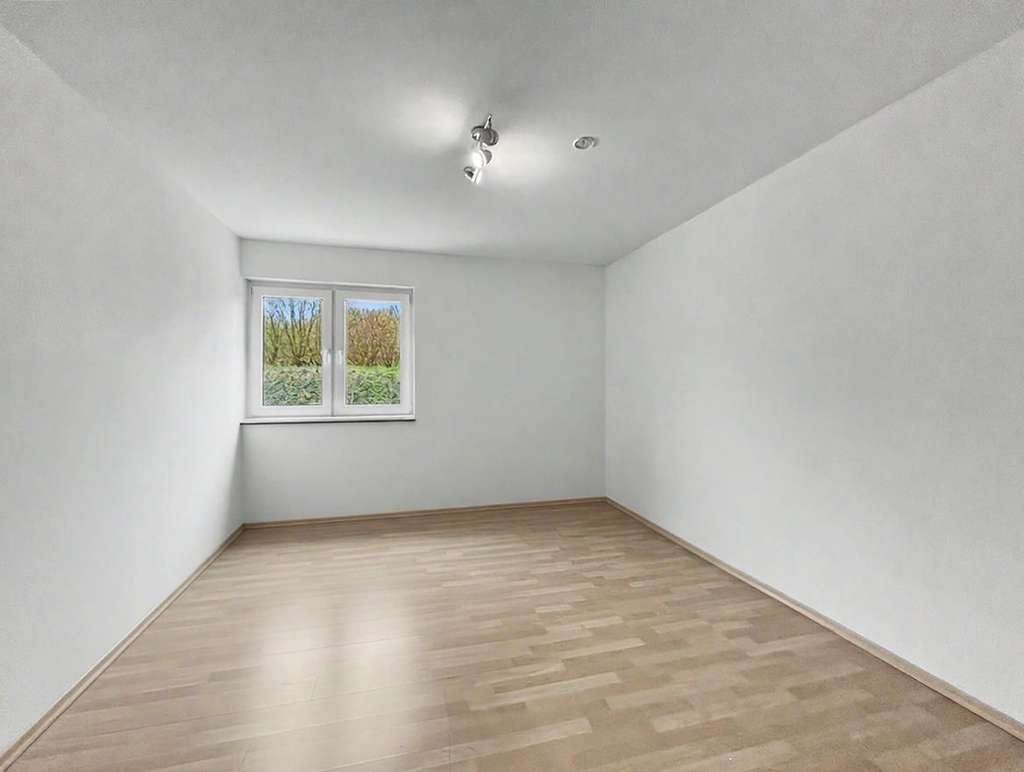 Immobilie in Tagmersheim - Attraktives Einfamilienhaus mit großzügigem Grundstück und moderner Technik in Tagmersheim - Bild 3