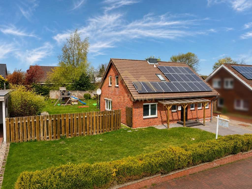 Immobilie in Tellingstedt - Einziehen statt renovieren:
Modernisiertes EFH mit Garten, Sauna & PV - Bild 5