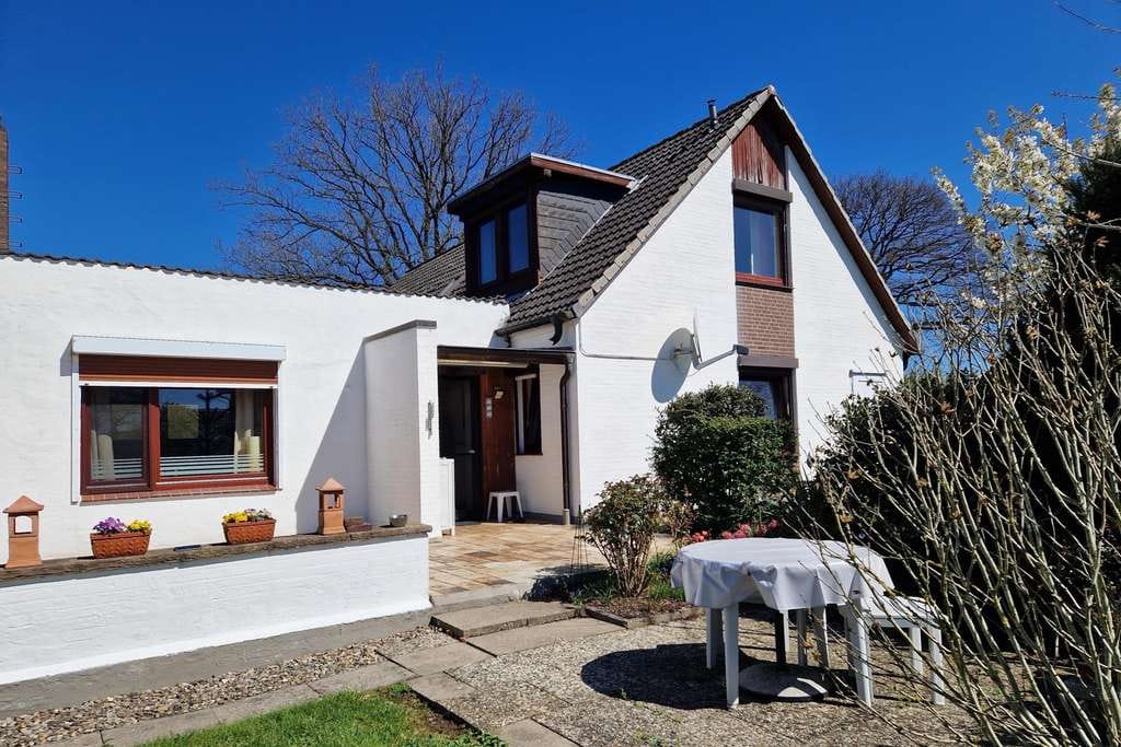Immobilie in Grönwohld - Einfamilienhaus mit Einliegerwohnung - Bild 0