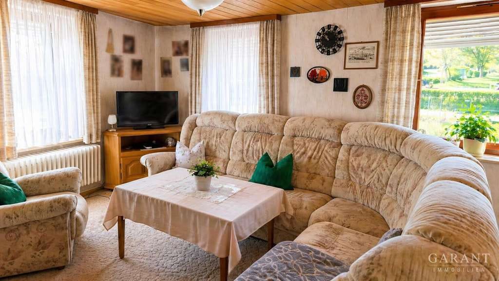 Immobilie in Bopfingen - Liebenswertes Einfamilienhaus mit Garage und Terrasse - renovierungsbedürftig - in zentraler Lage - Bild 4