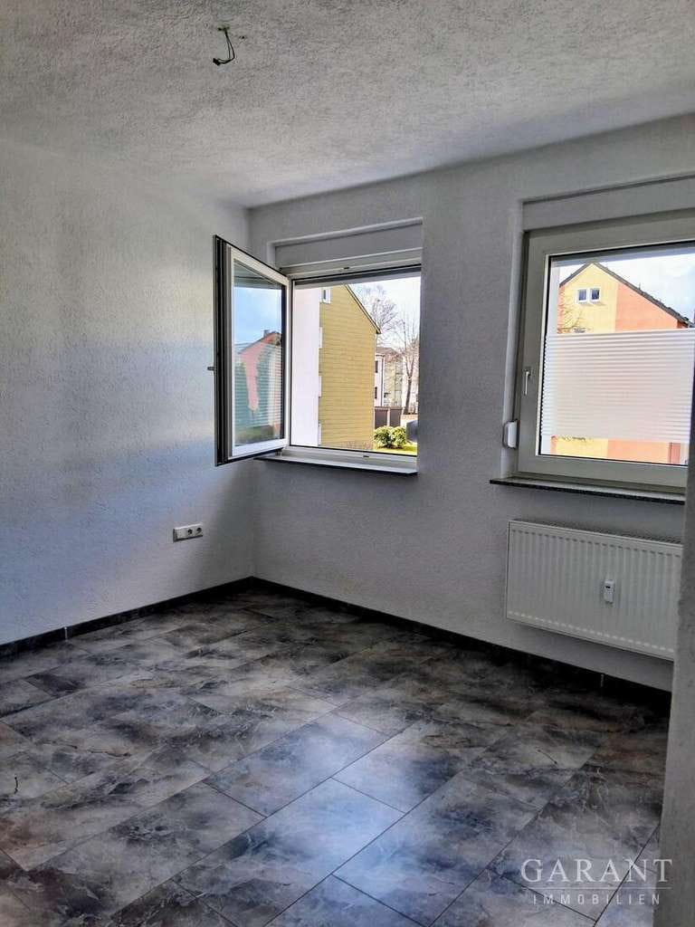 Immobilie in Hof - Hochwertige 2 Zimmer-Wohnung in gepfleger Anlage nähe Umweltamt in Hof ! - Bild 2