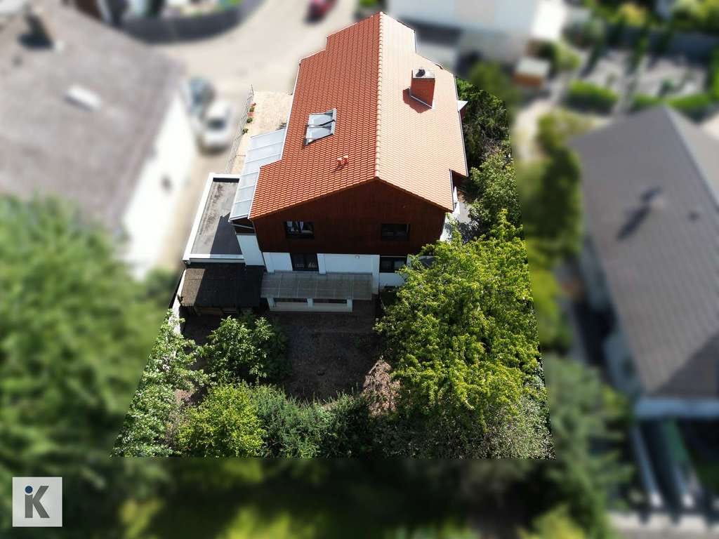 Immobilie in Neuhofen - Familienidyll in Neuhofen: Großzügiges Einfamilienhaus mit Garten, Balkon & Kamin - Bild 2