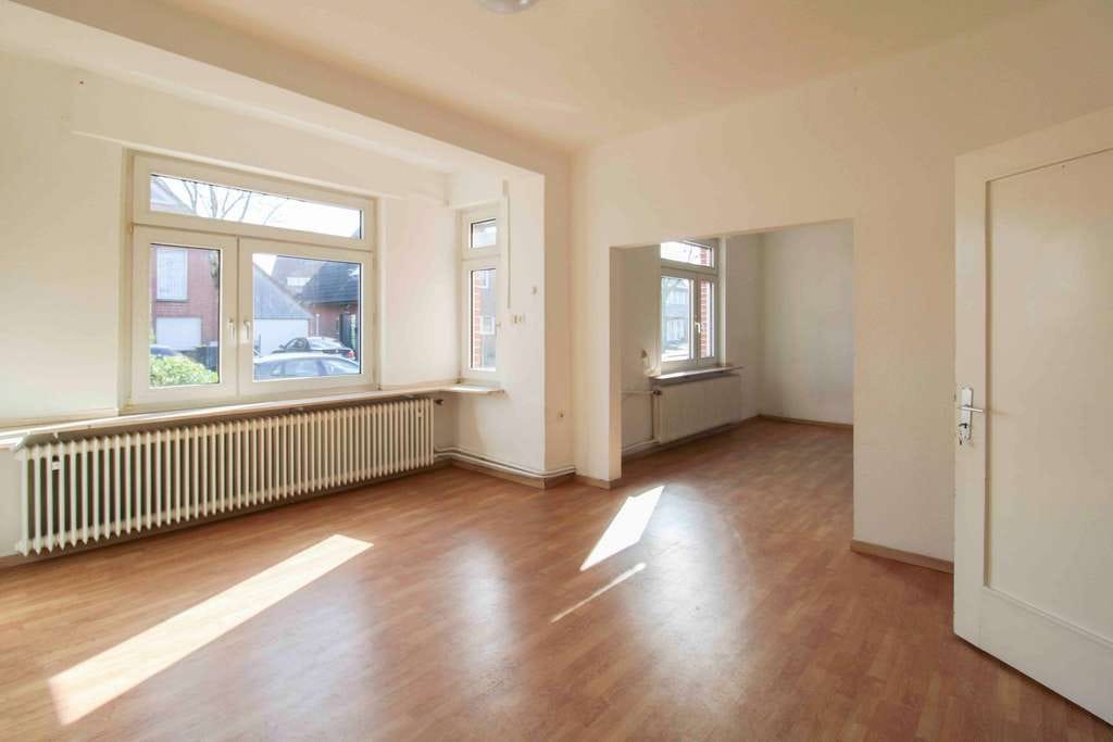 Immobilie in Coesfeld - Wohnglück auf zwei Ebenen: Kaminfeuer, Gartenfreude und jede Menge Raum - Bild 1